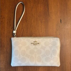 Coach Cream Clutch Wristlet Signature Design